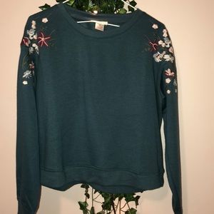 flower embroidery sweatshirt